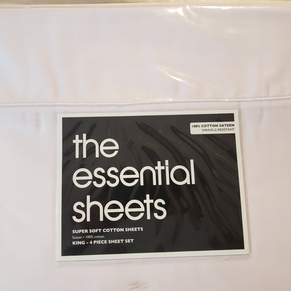 Bloomingdale's 4 piece king  sheets  set